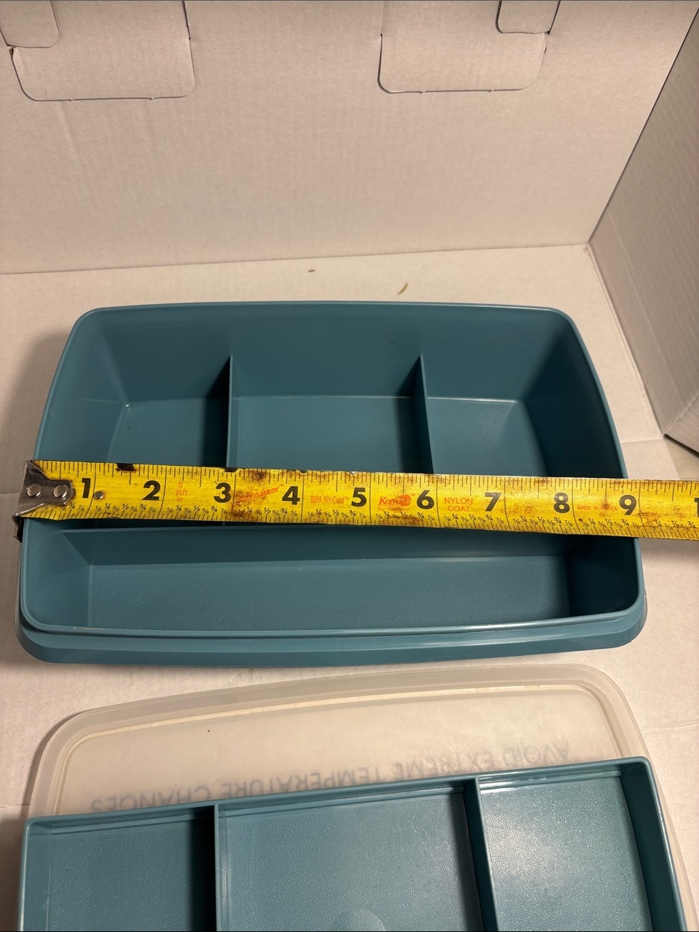 Tupperware Teal Divided Snack Tray with Clear Lid - Picture 8 of 9